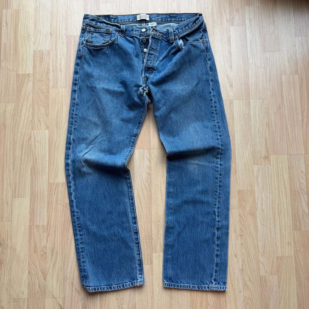 Levi's 501 Original Fit Button Fly Straight Leg Jeans Medium Denim Distressed Me